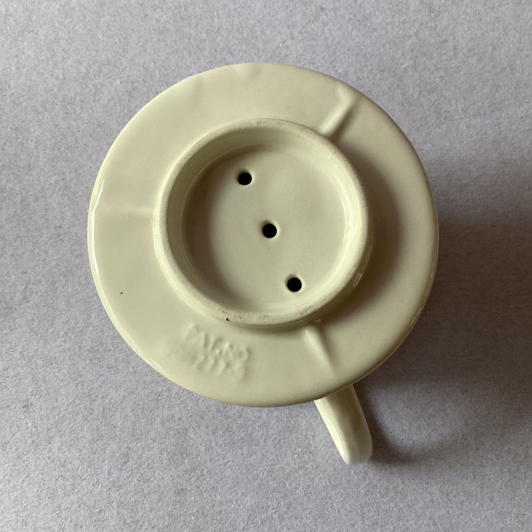 White Kalita 101 Ceramic Dripper (Category: Coffee & Tea Tableware) located in Davao. Submitted by eclectic1925 (Listing ID 1360670885, Image 3). Description: Php580 White Kalita 101 Ceramic Dripper *please check photos before purchase First to pay .