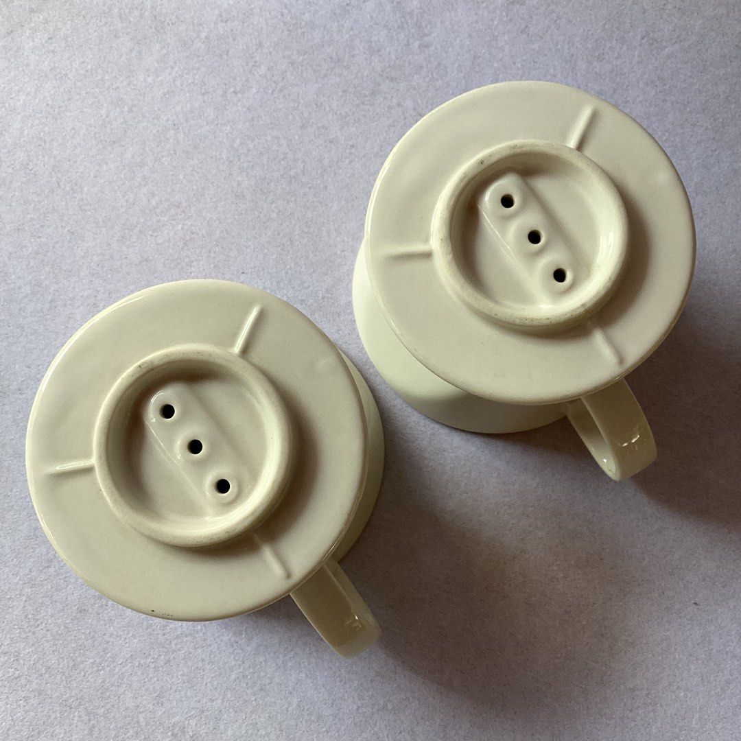 White Kalita 102 Ceramic Dripper (Category: Coffee & Tea Tableware) located in Davao. Submitted by atbpshop192593 (Listing ID 1360664486, Image 3). Description: Php200 (1 available) White Kalita 102 Ceramic Dripper *sold as pair *please check photos before purchase First to pay.