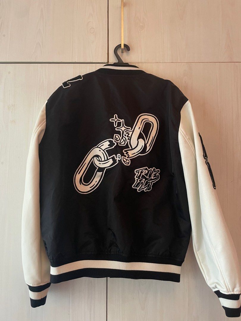 ZARA VARSITY LEATHER BOMBER JACKET WITH PATCHES (Category: Coats, Jackets and Outerwear) located in Mandaluyong City. Submitted by mikaescloset (Listing ID 1360624954, Image 2). Description: ZARA VARSITY LEATHER BOMBER JACKET WITH PATCHES Color: Black and White Size: Medium Material: Leather and Nylon (?) Payment thru Gcash only.