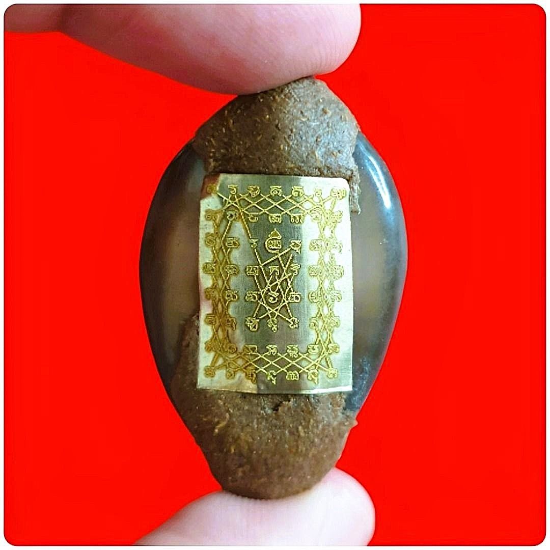 [$40] Bia Gae Shell Amulet/Biagae Cowry Shell with Diamond Armor Yant ...
