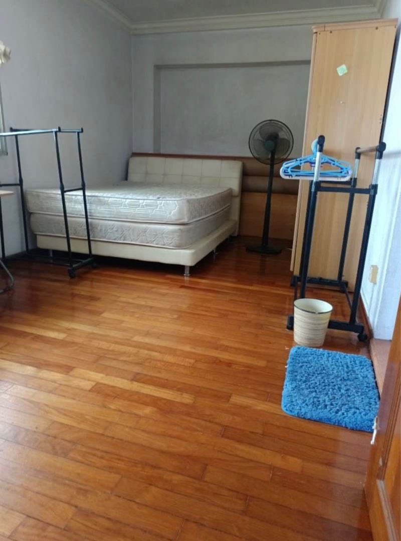 (Category: ) located in . Submitted by username07 (Listing ID 1360827194, Image 1). Description: .