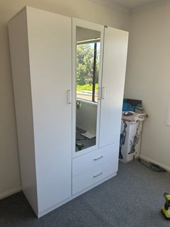 (Category: ) located in . Submitted by pricworthvic (Listing ID 1360734612, Image 1). Description: .
