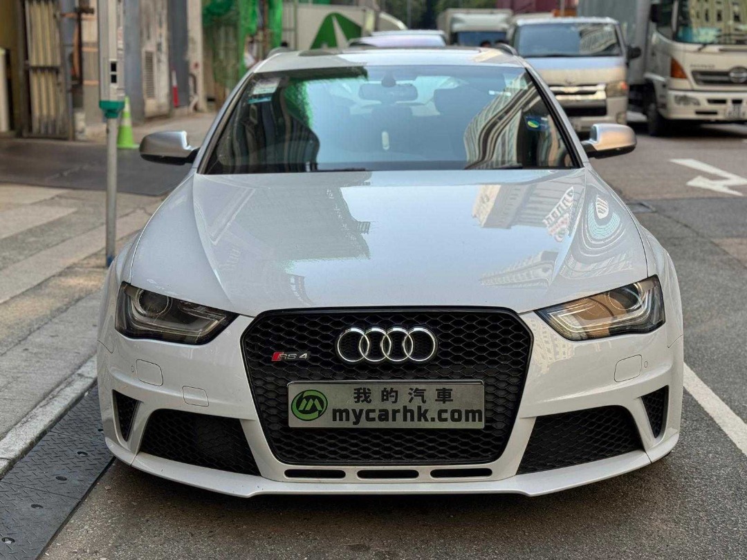 Audi RS4 AVANT QUATTRO Auto62863175059586111