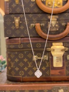(Category: ) located in . Submitted by redrabbitluxury_singpore (Listing ID 1360757410, Image 1). Description: .
