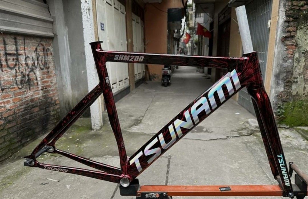 Brand new Tsunami snm200 fixie fix gear track full bike / frameset