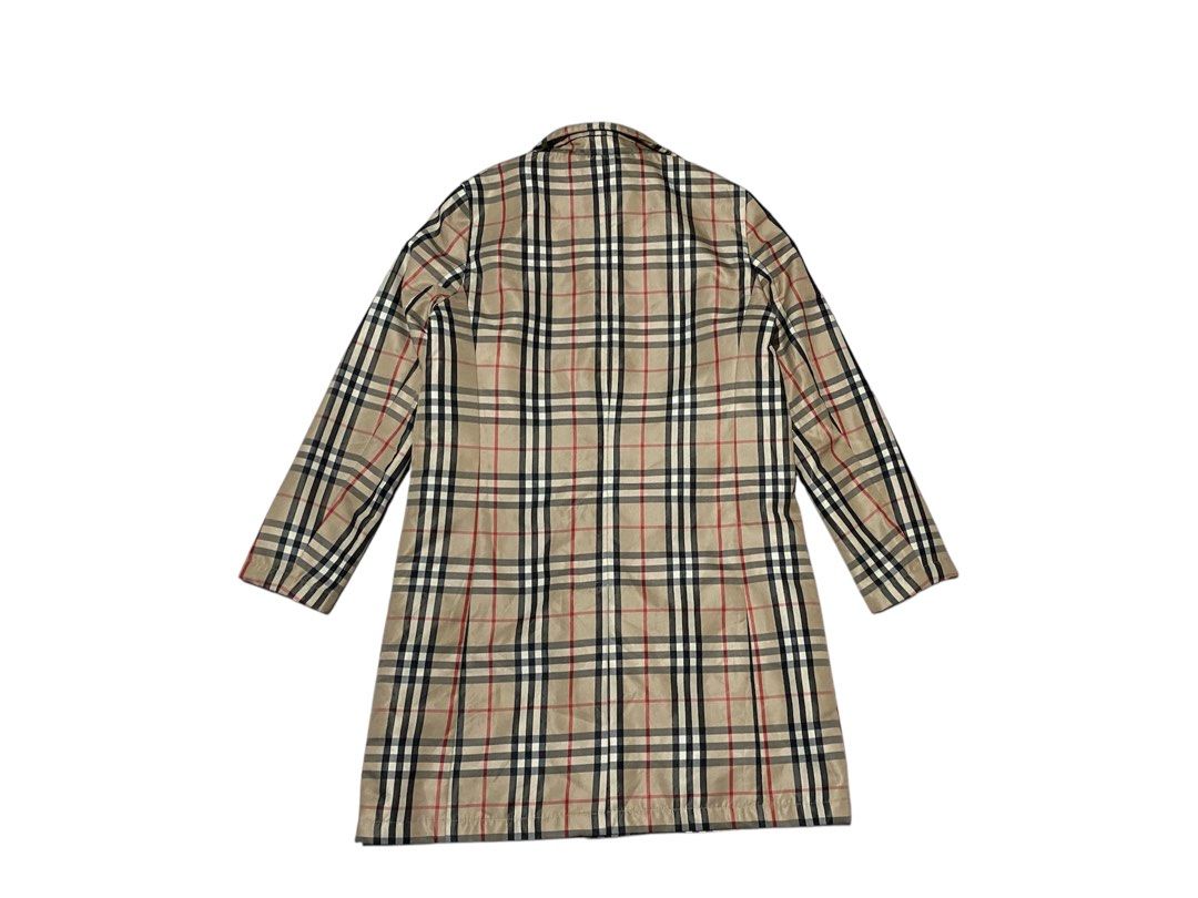 🏷️Burberry-Trench Coats (Category: Luxury Apparel) located in Quezon City. Submitted by angelamaec (Listing ID 1360860842, Image 2). Description: Excellent condition 21 1/2x37 sleeve length:25 Add shipping .