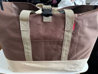 （分類：）位於 。 由 senaholic 提交（商品編號 1360778173，圖片 1）。簡介： 。