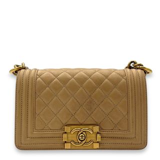 (Category: ) located in . Submitted by carousellluxury (Listing ID 1360736506, Image 1). Description: .