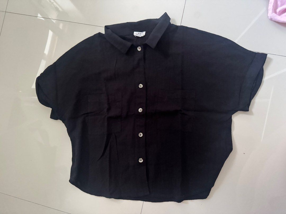 Cotton On Linen Polo (Category: Blouses) located in Santa Rosa. Submitted by hello8713 (Listing ID 1360732756, Image 1). Description: .
