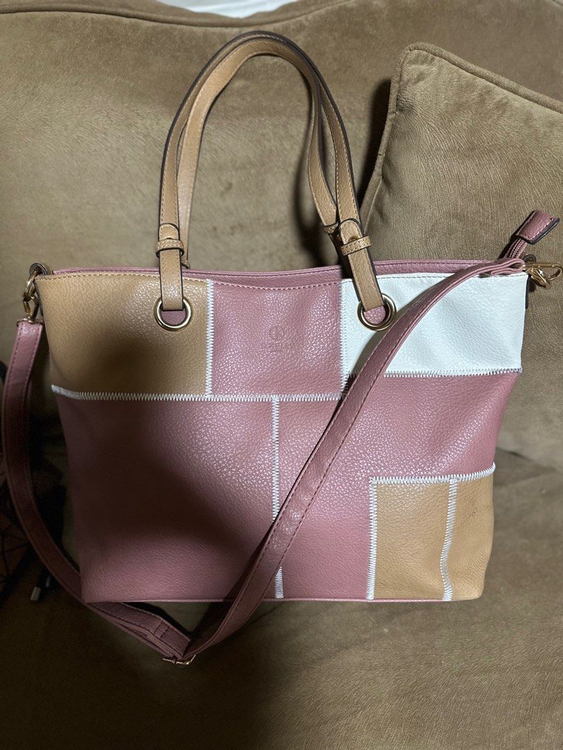 D Kelly Japan Bag (Category: Luxury Bags & Wallets) located in Naga. Submitted by bag.net (Listing ID 1360848873, Image 1). Description: Guranteed original D Kelly Bag 💯 Japan brand Almost new condition /slightly used 2 way bag- can be worn as shoulder bag or sling bag light weight bag.