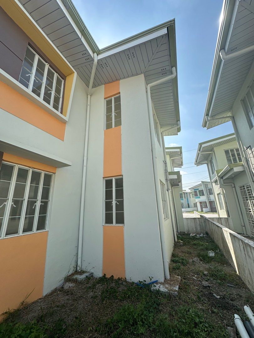 house for rent (Category: House & Lot) located in San Mateo. Submitted by clanimocherry (Listing ID 1360810523, Image 2). Description: Brand New House for Rent ‼️ Available on January 2026‼️ 🏡 Fiesta Homes Phase 3 🏡 Duplex two-story house Brgy. San Miguel, Mexico, Pampanga 15k monthly 2 months advance deposit 1 month security deposit 1 year minimum contract Lot area: 95 square meter 3 bedroom 1 bathroom 1 car parking garage (Can fit SUV) Mornin