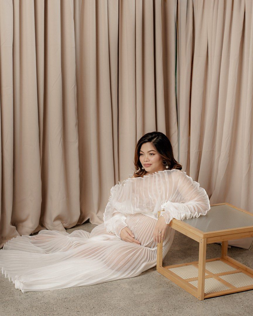 FOR RENT! Maternity Gown for Maternity Shoot (Category: Dresses) located in Bacoor. Submitted by kcalano (Listing ID 1360764702, Image 1). Description: ❣️FOR RENT ONLY❣️ NOT FOR SALE Size: 14 (but can fit Small (bit loose will more accentuate the shoulder), Medium-L) Model is Medium body size. **Actual picture of dress available upon request ❣️RENTAL RULES:❣️ 1. Rental is valid for a maximum of 3 days (1. Pickup, 2. Day of use, 3. Return) 2. A pe