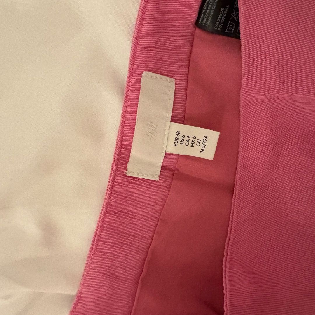 H&M Pink Mini Skirt with Slit (Category: Skirts) located in Makati City. Submitted by shop.sammy (Listing ID 1360832294, Image 2). Description: .
