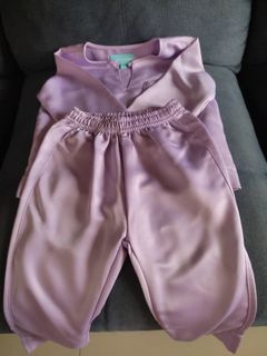 (Category: ) located in . Submitted by thrifty_sprees (Listing ID 1360811317, Image 1). Description: .