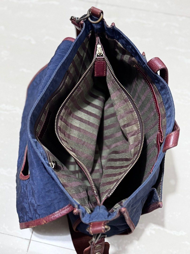 MONSAC SLING BAG / SHOULDER BAG (Category: Looking For) located in Cavite. Submitted by nomadicthriftlyf (Listing ID 1360838393, Image 3). Description: ‼️FOR SALE Original MONSAC Nylon/Leather LIGHT WEIGHT NAVY BLUE /BROWN Shoulder bag / Sling bag/ Office Bag/ Laptap bag/ Travel bag.