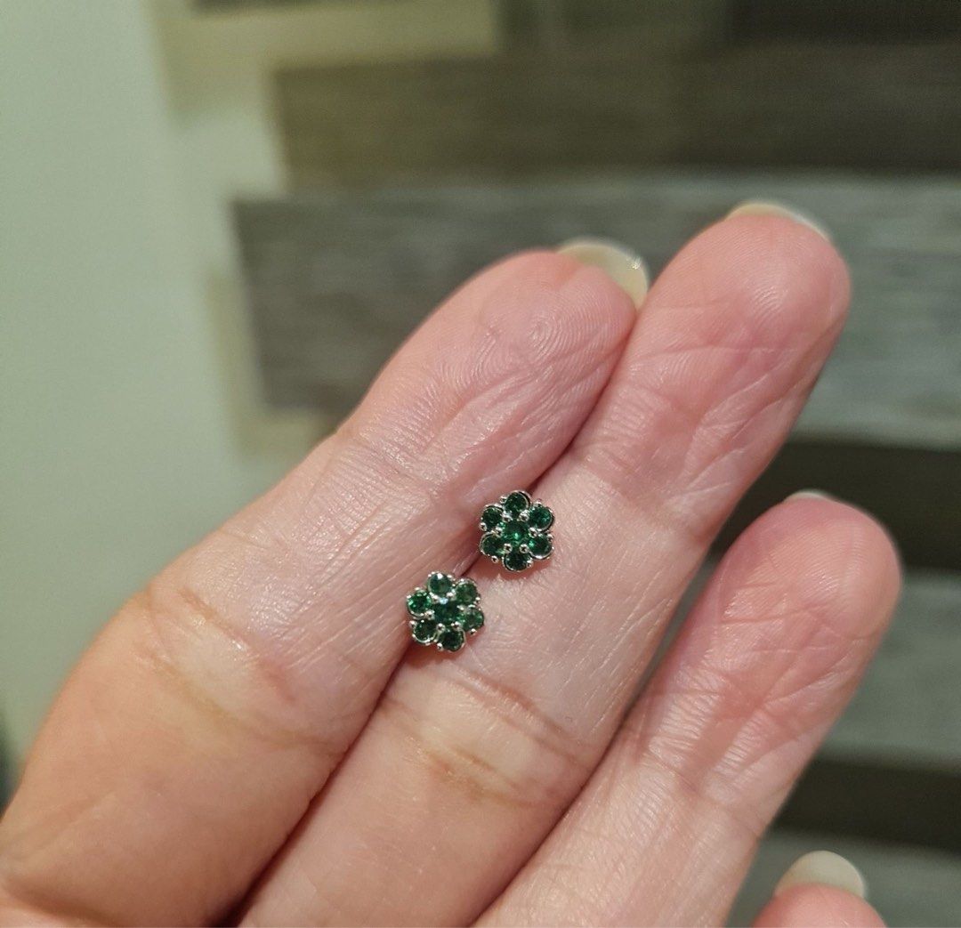 Natural Green Sapphire Earrings (Category: Earrings) located in Pasig City. Submitted by ctg222 (Listing ID 1360735223, Image 2). Description: Authentic Natural Green Sapphire earrings 18K white gold with silicon gold backs Mop: gcash or bpi Meet up kapitolyo area by schedule or COD via LBC.