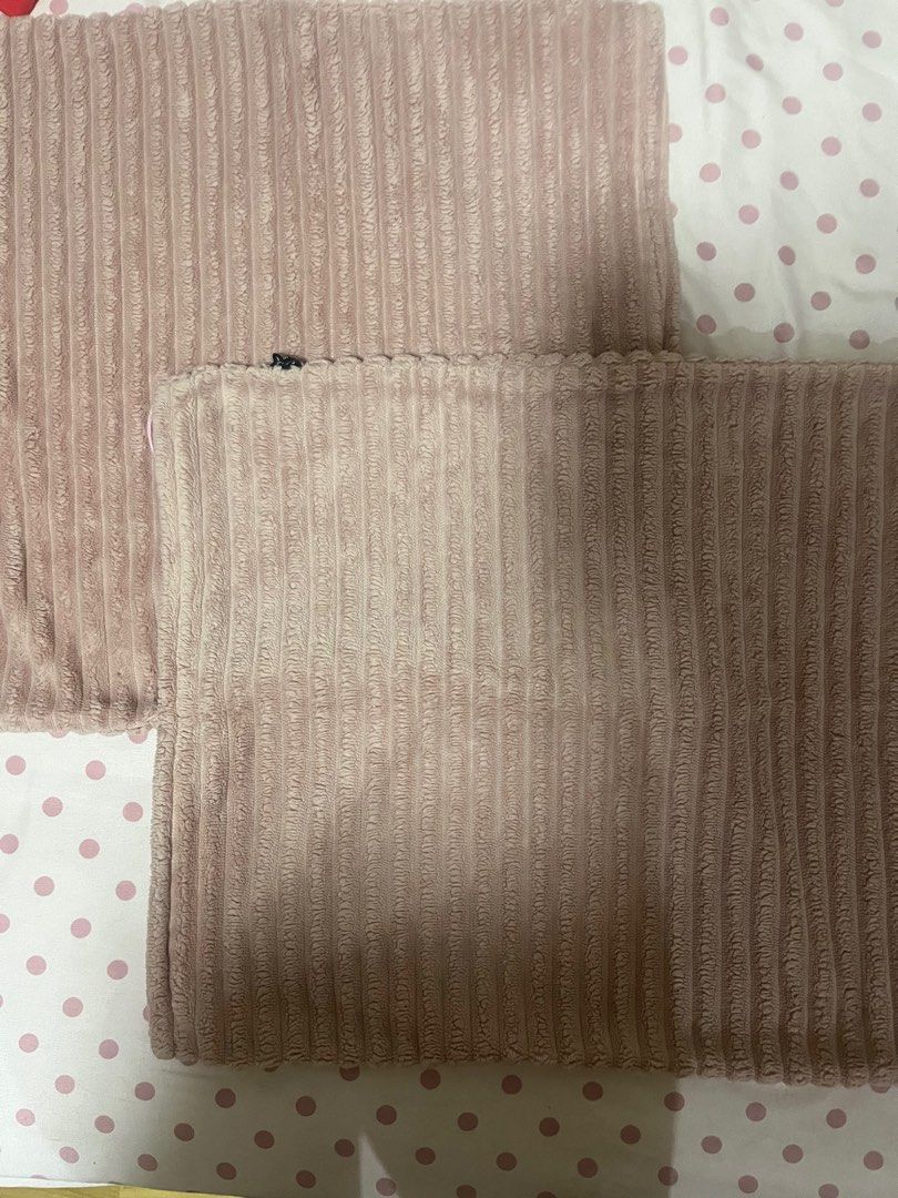 Old rose pink throw pillowcase (Category: Cushions & Throws) located in Quezon City. Submitted by bluefrenchorn (Listing ID 1360828511, Image 2). Description: .