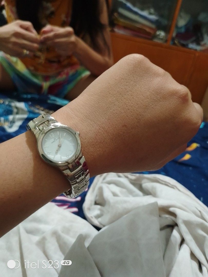Original Anne Klein Silver Watch (Category: Women's Watches) located in Lucena. Submitted by watchmateph (Listing ID 1360824352, Image 2). Description: .