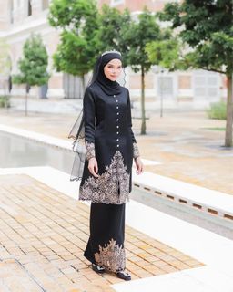 (Category: ) located in . Submitted by shopsxoxo (Listing ID 1360849822, Image 1). Description: .