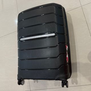 (Kategori: ) berada di . Dikirim oleh prada_grl (ID iklan 1360745496, Gambar 1). Deskripsi: .