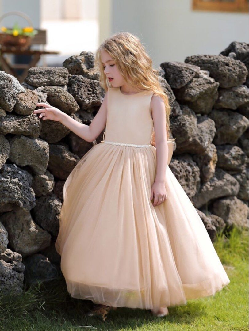 SHEIN SEMI GOWN DRESS (Category: Babies & Kids Fashion) located in Paniqui. Submitted by krestetaaa (Listing ID 1360862000, Image 2). Description: Fits 7-8Y.