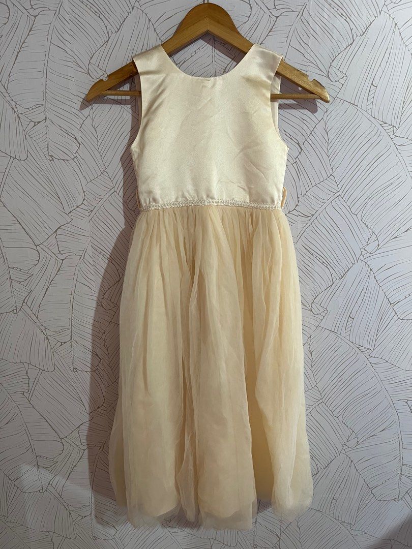 SHEIN SEMI GOWN DRESS (Category: Babies & Kids Fashion) located in Paniqui. Submitted by krestetaaa (Listing ID 1360862000, Image 3). Description: Fits 7-8Y.
