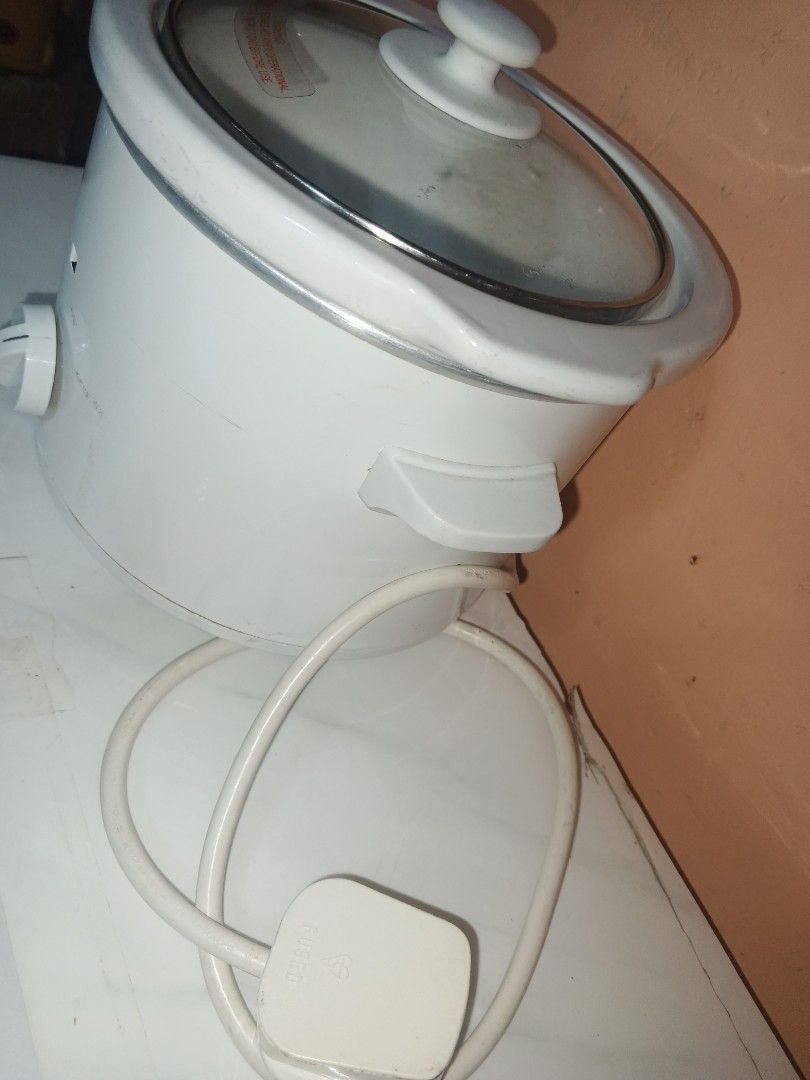 SLOW COOKER HOT POT🤩👌🏻👌🏻 (Category: Cookware & Accessories) located in Caloocan City. Submitted by surplusandbnewshop (Listing ID 1360765815, Image 3). Description: .