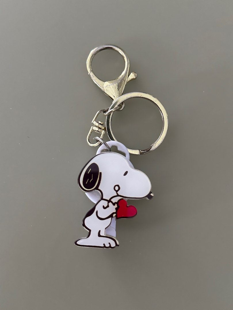 Snoopy id holder retractable, Hobbies & Toys, Memorabilia ...