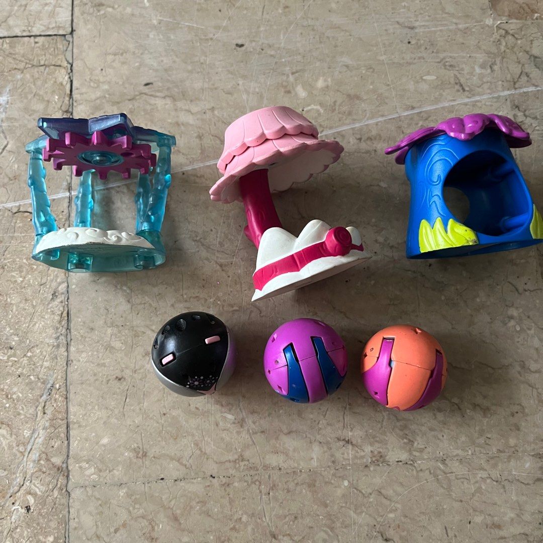 TAKE ALL Spinmaster Zoobles Bundle (Category: Designer & Blind Box Toys) located in Cebu City. Submitted by twaysew (Listing ID 1360755903, Image 2). Description: take all for 400.