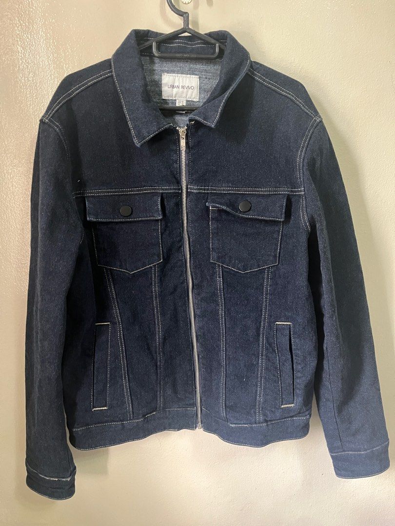 Urban Revivo Contrast Stitch Jacket (Category: Coats, Jackets and Outerwear) located in Valenzuela. Submitted by cheerios09 (Listing ID 1360746196, Image 1). Description: Size 48 on tag, fits small-semi med men’s Very thickkk Beo/gcash Shipping starts at 80 metro manila via ggx.