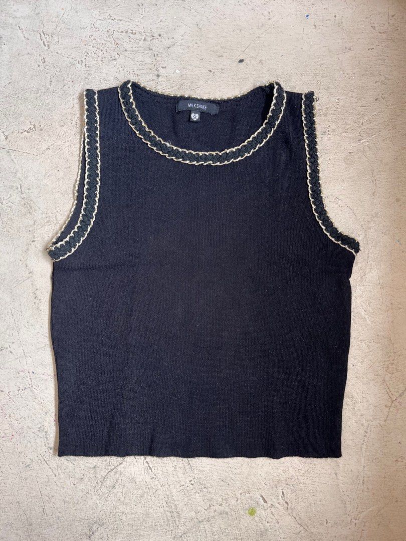 All Black Tops Bundle (Category: Blouses) located in Bulacan. Submitted by handlewithcaution (Listing ID 1360914827, Image 3). Description: Branded tops. Sulit bundle worth 600 per pc. Mga 3x lang nagamit, natago lng sa closet. .