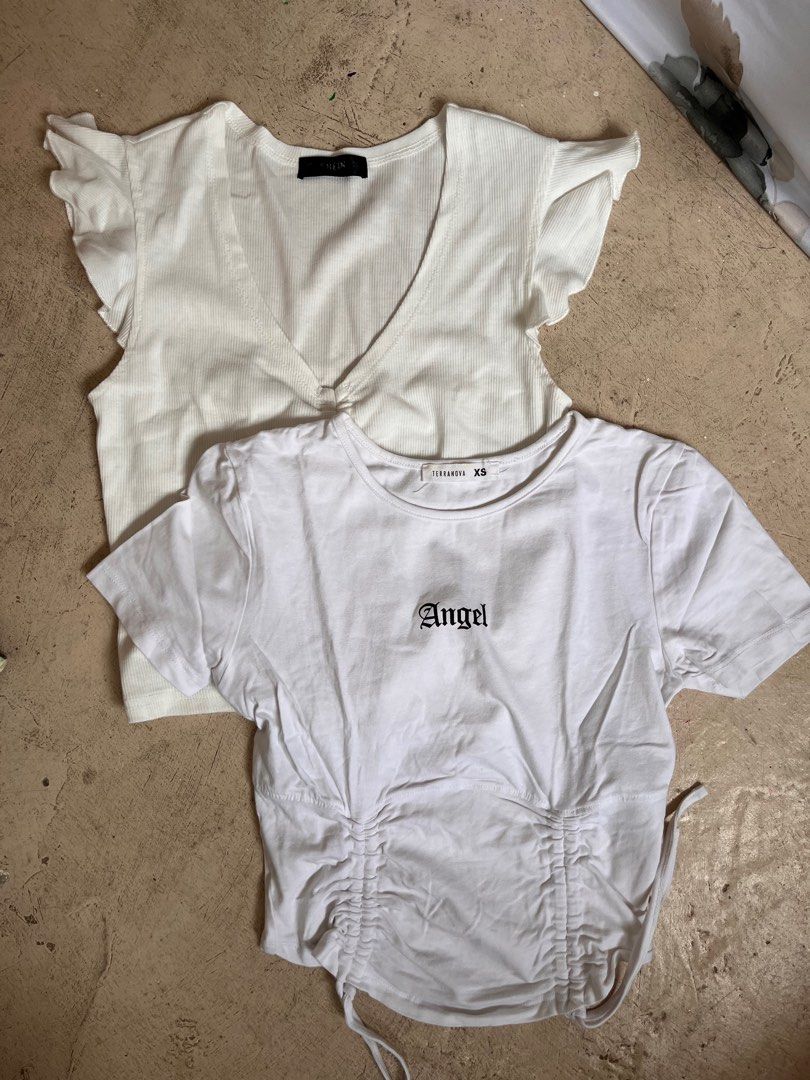 All White Tops Bundle (4pcs) (Category: Blouses) located in Bulacan. Submitted by handlewithcaution (Listing ID 1360916549, Image 2). Description: Bawal sa Maselan. Preloved tops, sulit na po yan. All branded RFS: Decluttering.