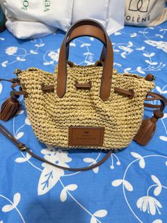 （分類：）位於 。 由 cleaning_wardrobe 提交（商品編號 1360985638，圖片 1）。簡介： 。