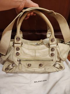 (Category: ) located in . Submitted by klyang068 (Listing ID 1360945664, Image 1). Description: .
