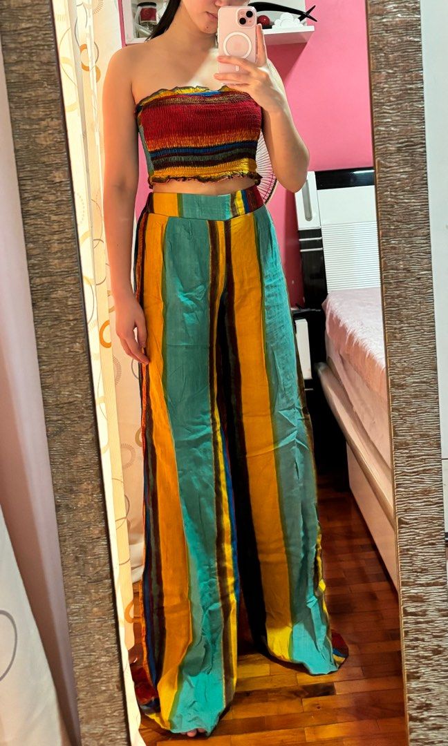 Beach Summer Set (Category: Sets or Coordinates) located in Pasig City. Submitted by cjdlcmp (Listing ID 1360948642, Image 2). Description: Height - 5’2 for reference Waistline - 26-28inches.