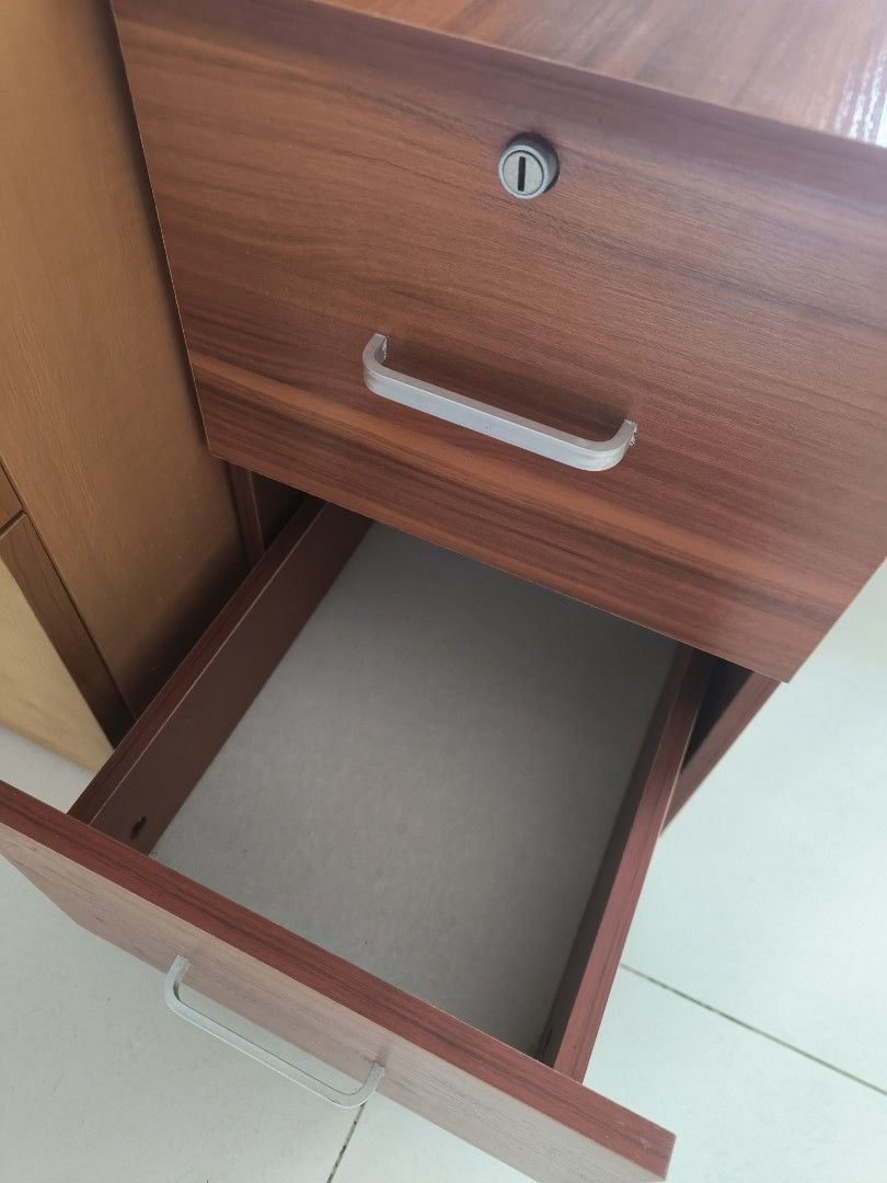 Bedside Table (Category: Shelves, Cabinets & Racks) located in Singapore. Submitted by jx_11_ (Listing ID 1360944918, Image 3). Description: wooden bedside table / drawer. NO KEYS. Self collect..