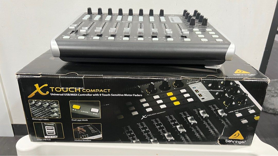 X Touch Compact Behringer X-Touch Compact Universal USB/MIDI Controller, Hobbies & Toys ...