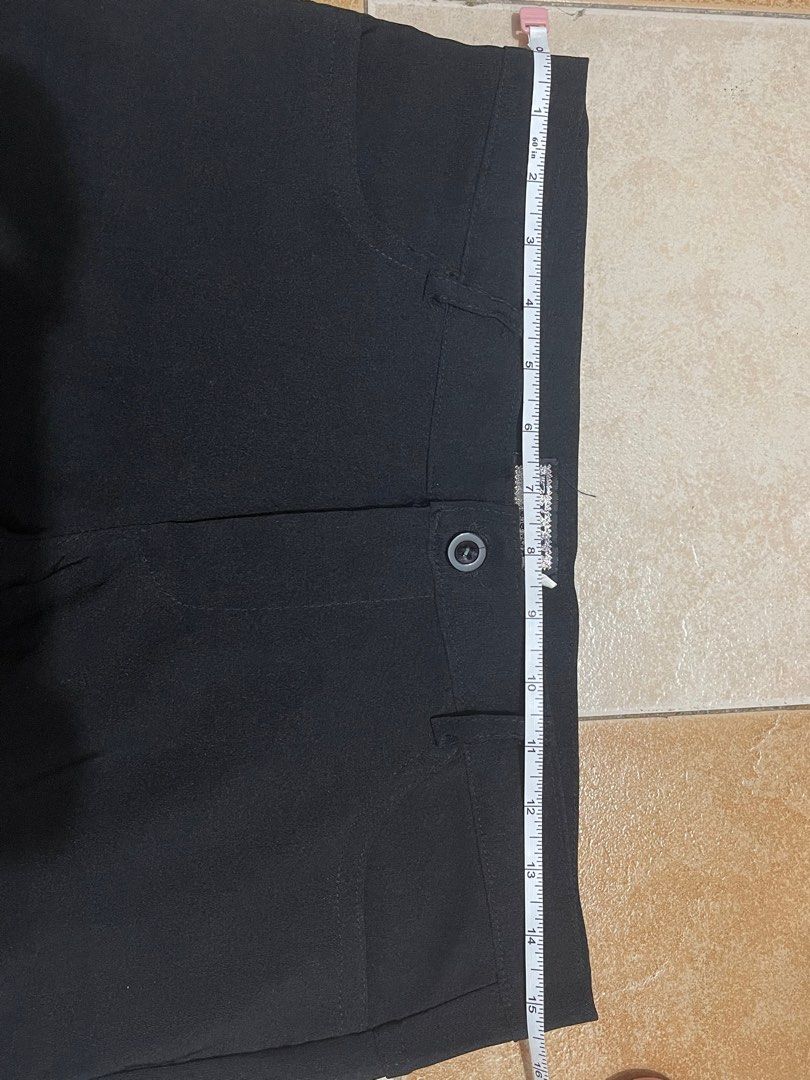 Black skinny slacks (Category: Other Bottoms) located in Manila. Submitted by k_decluttering (Listing ID 1360928985, Image 3). Description: Size: 30 (stretchy) .