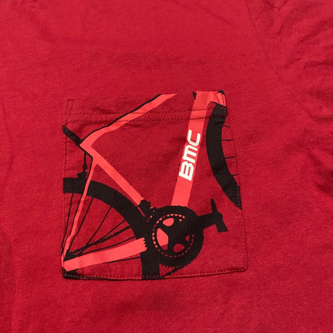Bmc Bike shirt (Category: Tshirts & Polo Shirts ) located in Valenzuela. Submitted by bengbeng13 (Listing ID 1361029874, Image 2). Description: Uniqlo x BMC bike shirt Size medium Price 750 Loc malanday Valenzuela .