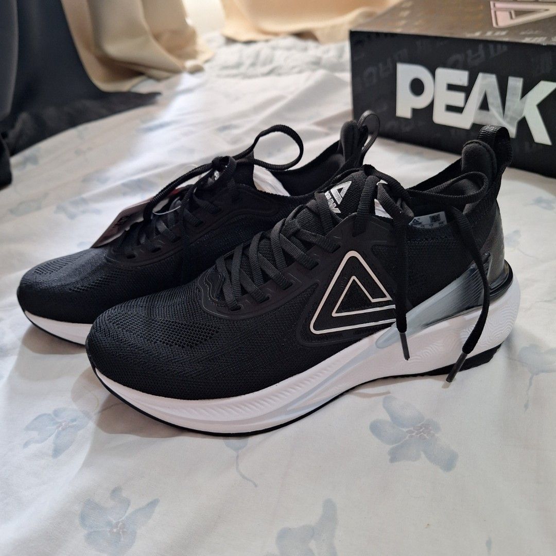 BNEW Original Peak Womens Taichi 6.0 (Category: Sneakers) located in Manila. Submitted by maouist21 (Listing ID 1360959793, Image 1). Description: ‼️ FOR SALE ‼️ BNEW Original Peak Womens Taichi 6.0 Black Cushioned Running Shoes ET41678H - Size US 7/ EUR 38 - Authentic - Never used, Only worn once to try - With tags and original box - No flaws, stains, etc RFS: Decluttering Price: PHP 2,200.