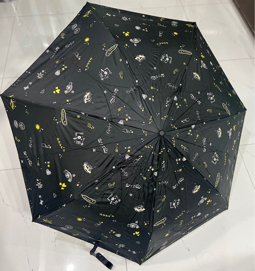BTS DNA folding automatic umbrella (Category: Umbrellas) located in Quezon City. Submitted by Bargain_FindsPH (Listing ID 1360974780, Image 3). Description: Like new, used once or twice only. With tag.