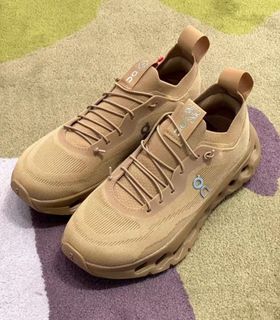 (Category: ) located in . Submitted by fashion.shoppp (Listing ID 1361019276, Image 1). Description: .