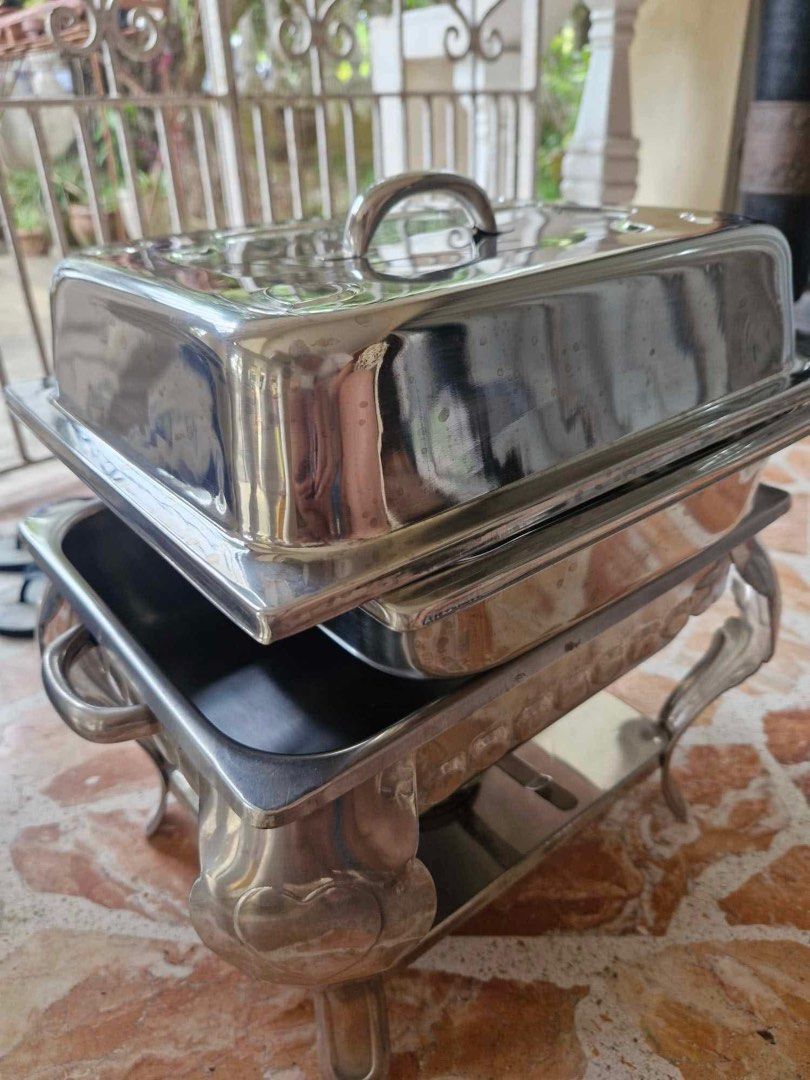 Chafing Dish (Category: Everything Else Others) located in Calamba. Submitted by ladyprinceww1984 (Listing ID 1360956859, Image 1). Description: Small 800/set Big 1000/set Barely used. Almost like new. .