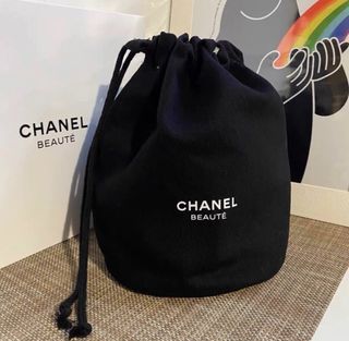 (Category: ) located in . Submitted by buysellcloset (Listing ID 1360933364, Image 1). Description: .