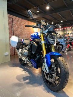 (Category: ) located in . Submitted by Premium.Moto (Listing ID 1360914743, Image 1). Description: .
