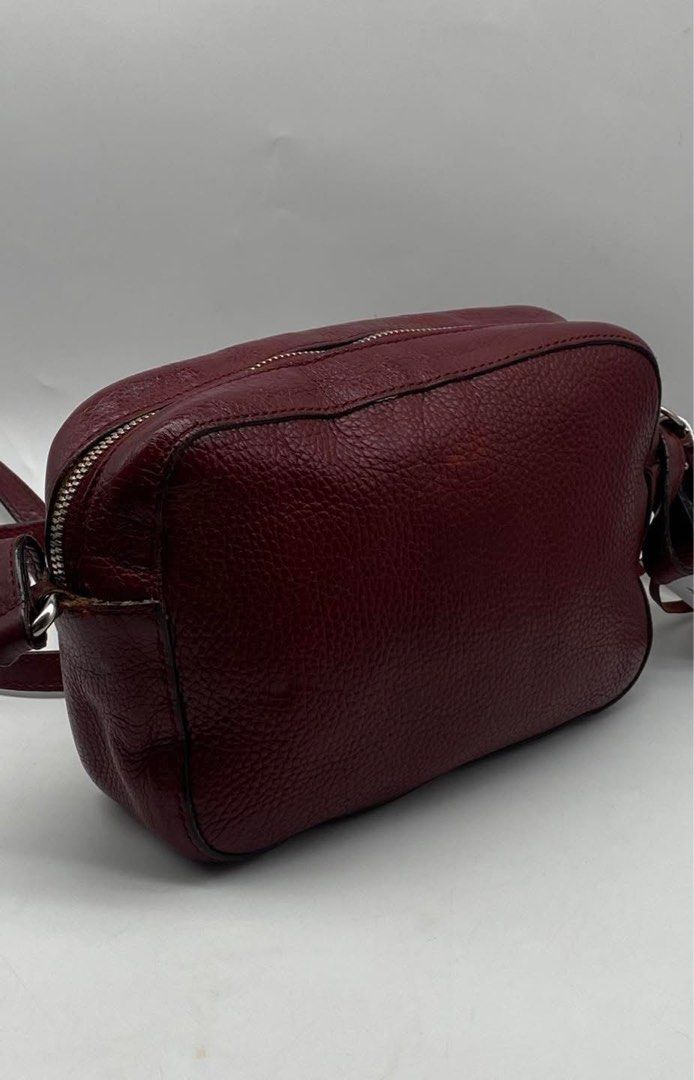 Gucci Soho (Category: Luxury Bags & Wallets) located in Rizal. Submitted by loois18 (Listing ID 1360915119, Image 2). Description: Gucci Grained Leather Soho DiscoBag. Authentic, money back guarantee if proven fake .