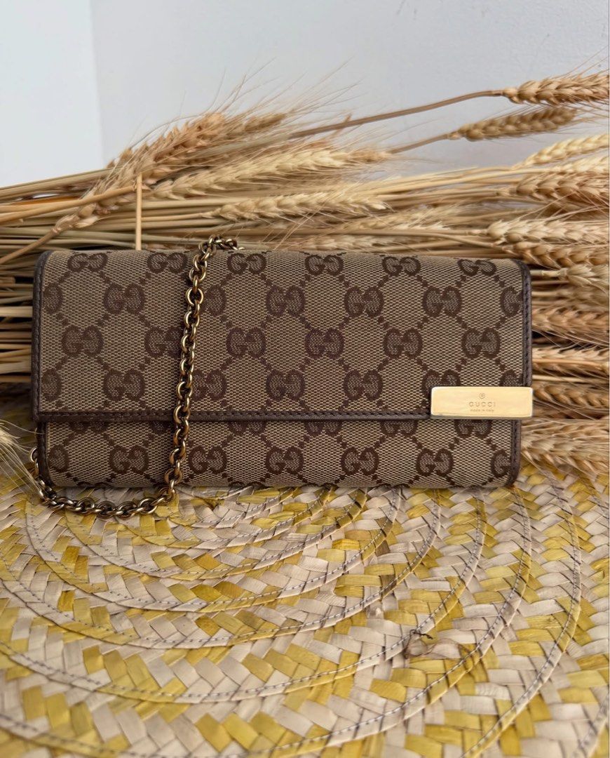 Gucci woc (Category: Luxury Bags & Wallets) located in Santa Ana. Submitted by astonandariana (Listing ID 1360988163, Image 1). Description: .