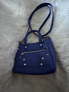 (Category: ) located in . Submitted by landlshopandstyle (Listing ID 1361007804, Image 1). Description: .