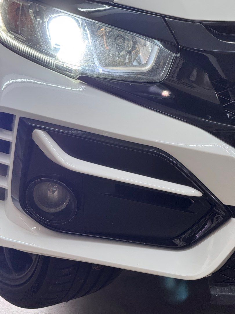 Genuine Mazda OEM Front Bumper Fog Light Cover – Driver Side For 2003-2005 Mazda6 Sedan