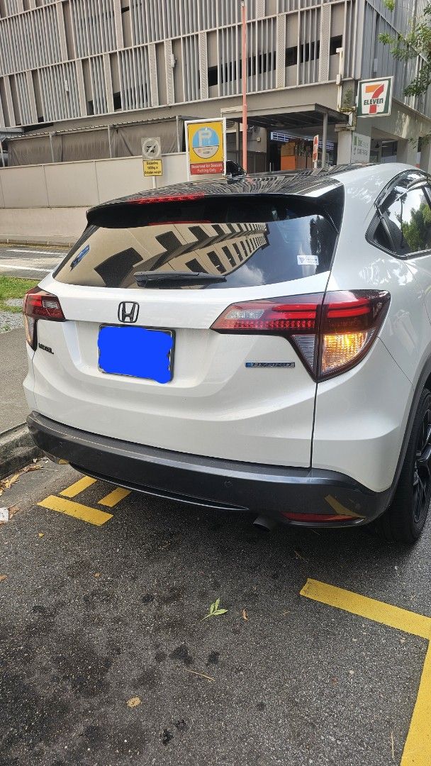 Honda Vezel Hybrid honda vezel hybrid Auto (Category: Used Cars) located in Singapore. Submitted by haojie16 (Listing ID 1360895995, Image 2). Description: 2nd ownership. direct seller. car in good condition. perfect for short term usage til coe ends 2027 March. some of the minor wear and tear was changed. no major issue. interested can msg me, 90182031.